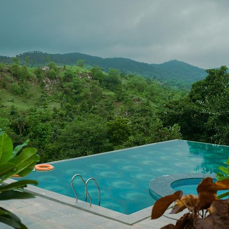 The Sky Imperial Pavoreal Jungle Resort Кумбалгарх Екстериор снимка